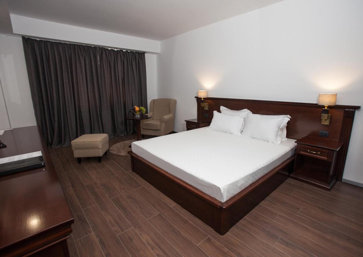 Hotel Sky Γευγελή Εξωτερικό φωτογραφία A bedroom at the hotel