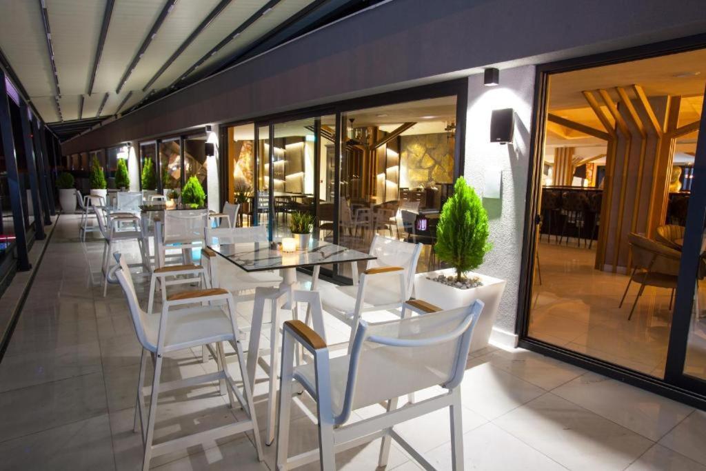 Hotel Sky Γευγελή Εξωτερικό φωτογραφία Restaurant